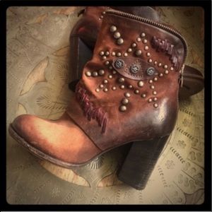 A.S.98 silver stars boots Sundance